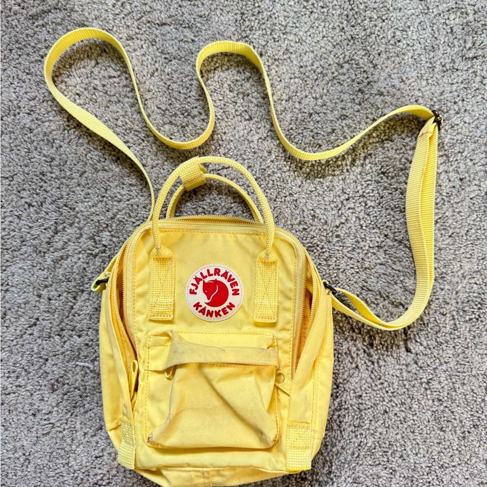 Fjallraven Kanken Mini Crossbody Bag